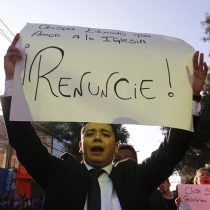 Junta de oficiales evangélicos exige destitución de obispo Durán tras negarse a renunciar