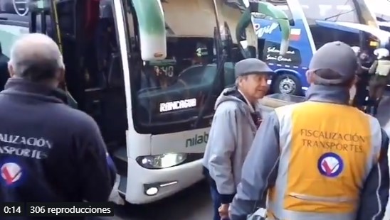 El que nada hace…: conductor huyó de una fiscalización y abandonó a pasajeros en terminal de Santiago El que nada hace...: conductor huyó de una fiscalización y abandonó a pasajeros en terminal de Santiago