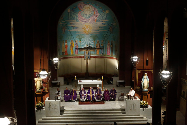 Cristo, crucificado. La Iglesia, silenciada Cristo, crucificado. La Iglesia, silenciada