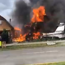 Avioneta cae sobre dos casas en Puerto Montt y provoca un incendio: confirman seis personas fallecidas
