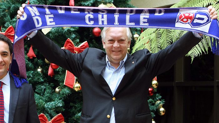 Jorge Burgos, el nombre que manejan en Azul Azul para sacar a la Universidad de Chile de la crisis Jorge Burgos, el nombre que manejan en Azul Azul para sacar a la Universidad de Chile de la crisis