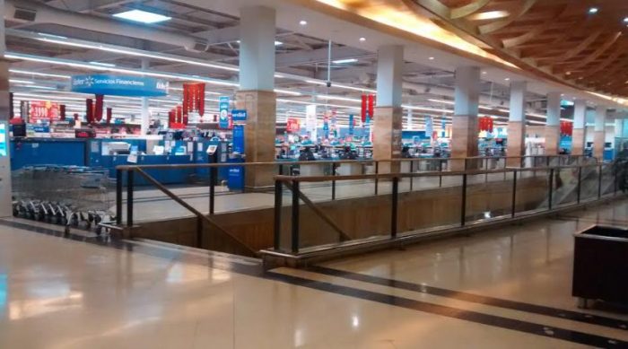 Walmart Chile cierra todos sus locales en la Región Metropolitana Walmart Chile cierra todos sus locales en la Región Metropolitana