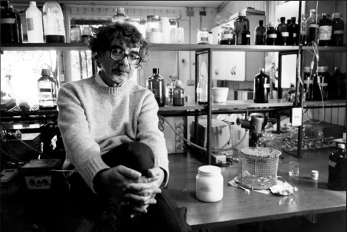 Rinden homenaje a las revolucionarias ideas de Humberto Maturana en documental “El Maestro” Rinden homenaje a las revolucionarias ideas de Humberto Maturana en documental “El Maestro”