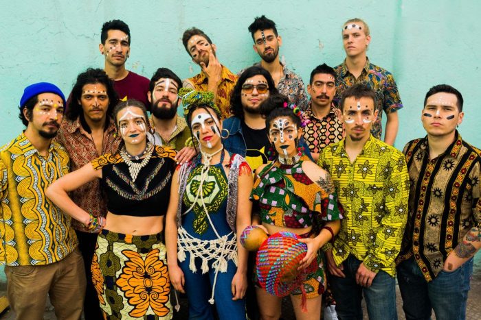 La orquesta chilena que ha sobrevivido a la malaria y a las dificultades de sostener a 14 músicos La orquesta chilena que ha sobrevivido a la malaria y a las dificultades de sostener a 14 músicos