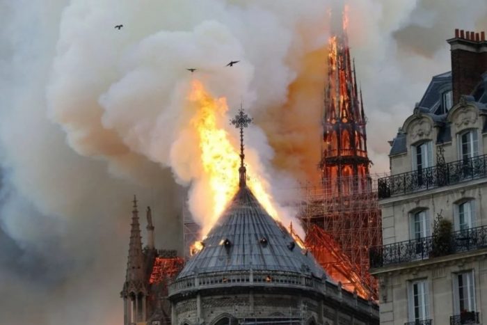 Gobierno francés cree que la estructura de Notre Dame puede haberse salvado Gobierno francés cree que la estructura de Notre Dame puede haberse salvado