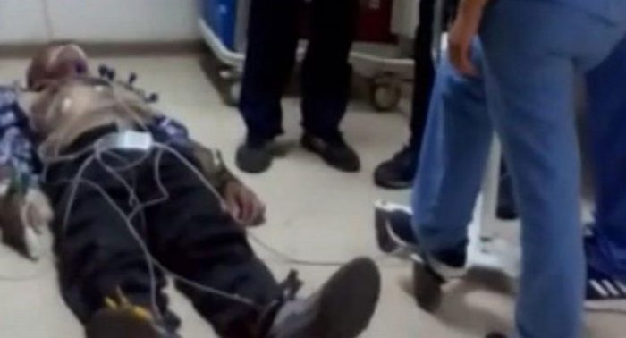 Hospital Gustavo Fricke anuncia investigación interna por caso de paciente atendido en el suelo