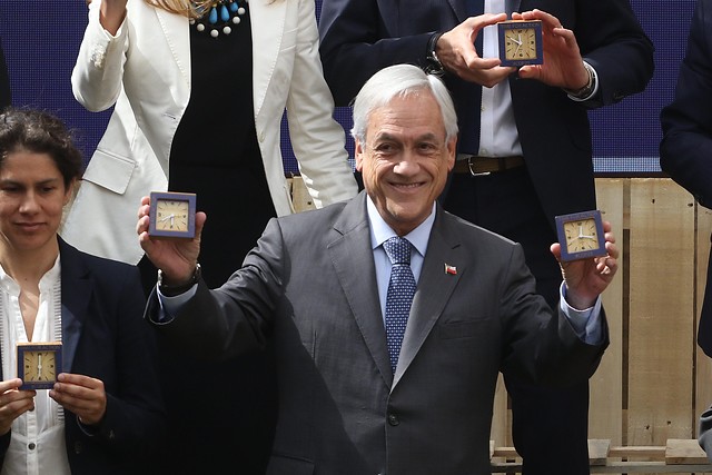 Cadem: Aprobación de la idea de legislar la reforma tributaria no hizo subir a Piñera Cadem: Aprobación de la idea de legislar la reforma tributaria no hizo subir a Piñera