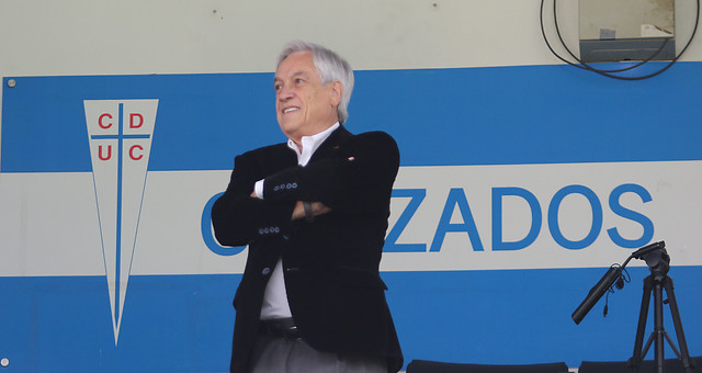 Acompañado de Juan Tagle: Piñera llegó hasta San Carlos para ver el clásico universitario Acompañado de Juan Tagle: Piñera llegó hasta San Carlos para ver el clásico universitario