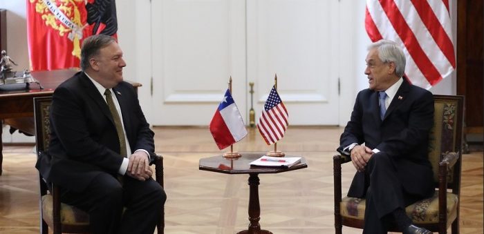 Pompeo le mete miedo a Piñera y advierte que China podría inyectar “capital corrosivo” a la economía Pompeo le mete miedo a Piñera y advierte que China podría inyectar