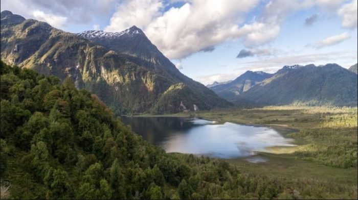 Turismo de naturaleza: una oportunidad de nuevo modelo desarrollo Turismo de naturaleza: una oportunidad de nuevo modelo desarrollo