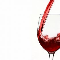 Las bondades del vino chileno en boca de tres expertos
