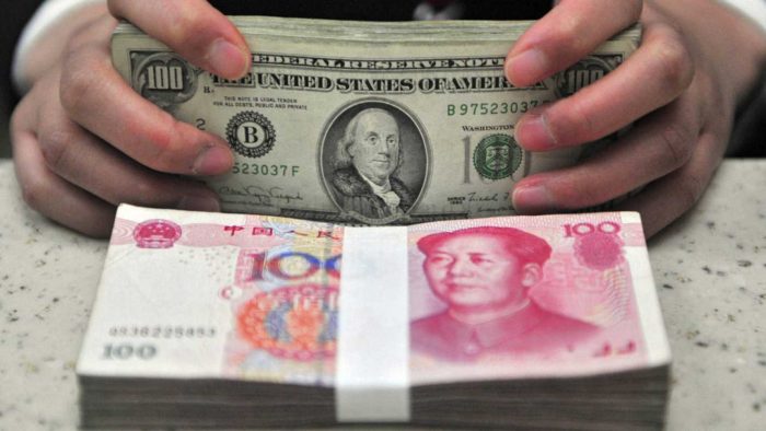 La inusual advertencia del Banco Central de China: por favor, no quemen billetes de yuanes falsos La inusual advertencia del Banco Central de China: por favor, no quemen billetes de yuanes falsos