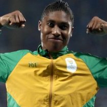 Caster Semenya: la controvertida decisión que obligará a atletas con alta testosterona a tomar medicación para poder competir