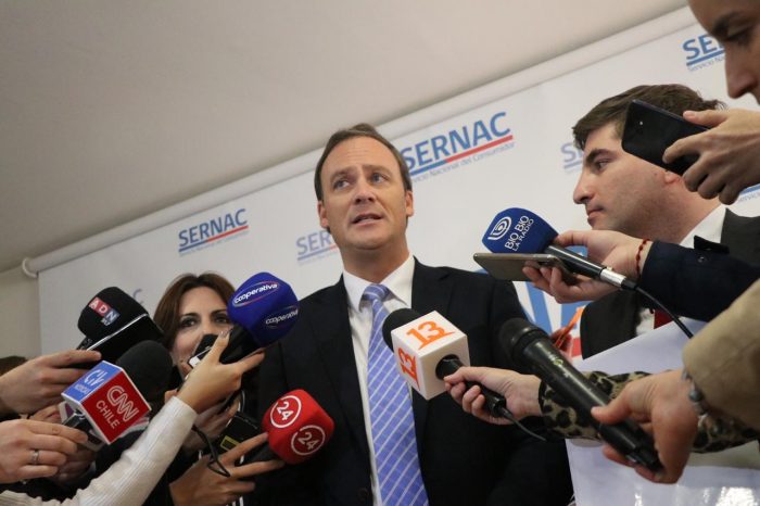 Ministro Ward entrega al Sernac antecedentes de publicidad engañosa por ofertas inmobiliarias con playa privada Ministro Ward entrega al Sernac antecedentes de publicidad engañosa por ofertas inmobiliarias con playa privada