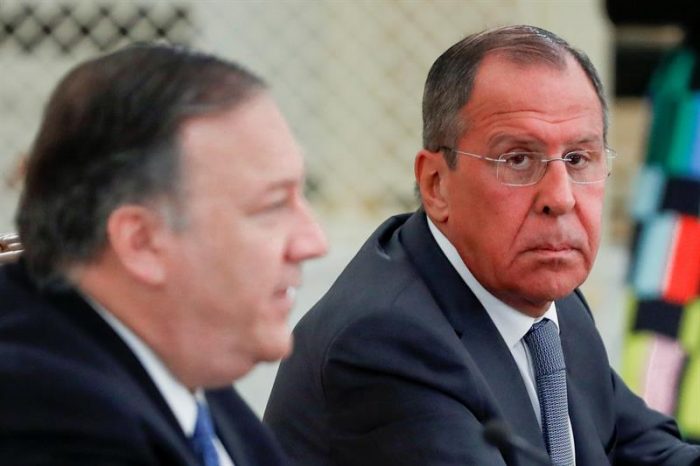 “Con cierto optimismo”: Pompeo y Lavrov tratan de ponerle paños fríos a la tensa relación entre EE.UU. y Rusia