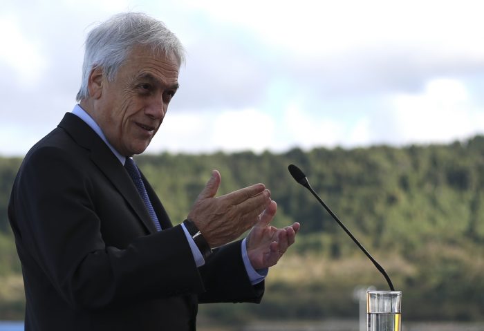 Piñera inaugura cable de fibra óptica junto a ejecutivo de Huawei Piñera inaugura cable de fibra óptica junto a ejecutivo de Huawei