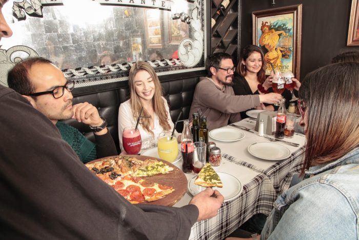 Los Insaciables vuelven a su clásica promoción de pizza libre Los Insaciables vuelven a su clásica promoción de pizza libre