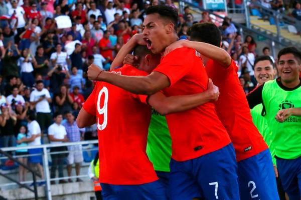 Con Ángelo Araos a la cabeza: los 22 convocados de la Roja Sub 23 que disputarán el ex “Esperanzas de Toulon” Con Ángelo Araos a la cabeza: los 22 convocados de la Roja Sub 23 que disputarán el ex