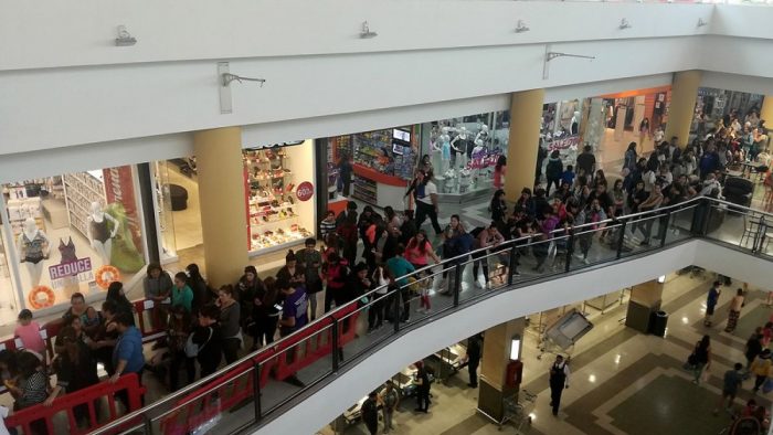 Por fin una buena noticia en la economía: ventas al por menor sorprenden al alza en mayo Por fin una buena noticia en la economía: ventas al por menor sorprenden al alza en mayo