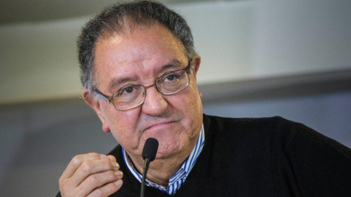Huenchumilla confirma apoyo al retiro del 10%: “La gente no le cree a las medidas del Gobierno porque han sido gota a gota” Huenchumilla confirma apoyo al retiro del 10%: “La gente no le cree a las medidas del Gobierno porque han sido gota a gota”