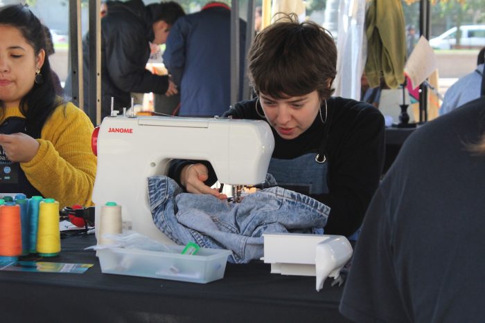 Lanzan iniciativa sustentable que repara ropa, zapatillas y electrodomésticos para extender su vida útil Lanzan iniciativa sustentable que repara ropa, zapatillas y electrodomésticos para extender su vida útil
