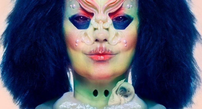 Björk abre su mente al público en “Cornucopia”, un “show” de otro planeta Björk abre su mente al público en “Cornucopia”, un “show” de otro planeta