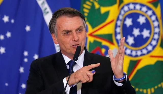 Bolsonaro flexibiliza el porte de armas para cazadores y clubes de tiro Bolsonaro flexibiliza el porte de armas para cazadores y clubes de tiro