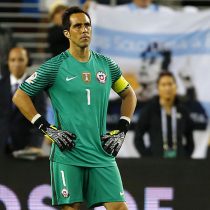 Mala antesala a la Copa América: Denuncian que jugadores vetaron a Claudio Bravo en la selección