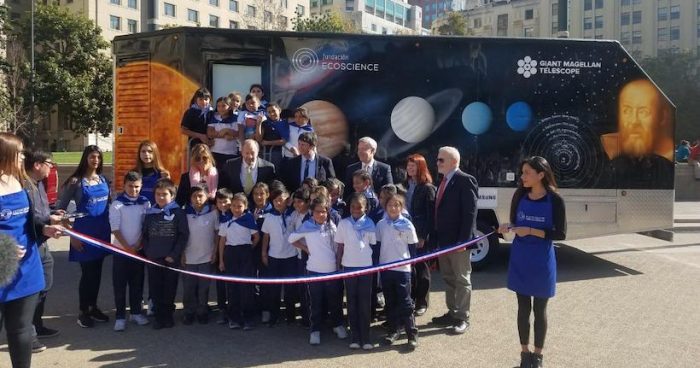 Laboratorio itinerante de astronomía viajará a los lugares más apartados y vulnerables de Chile Laboratorio itinerante de astronomía viajará a los lugares más apartados y vulnerables de Chile