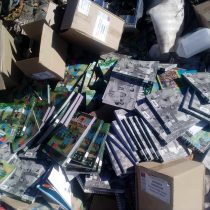 Encuentran en vertedero municipal de Vicuña decenas de libros escolares sobre mapudungún