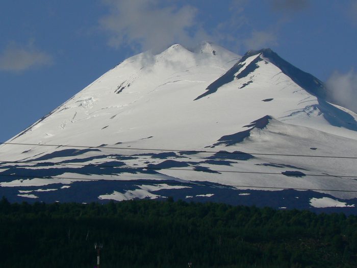 Muere turista israelí tras caída en volcán Llaima en La Araucanía Muere turista israelí tras caída en volcán Llaima en La Araucanía
