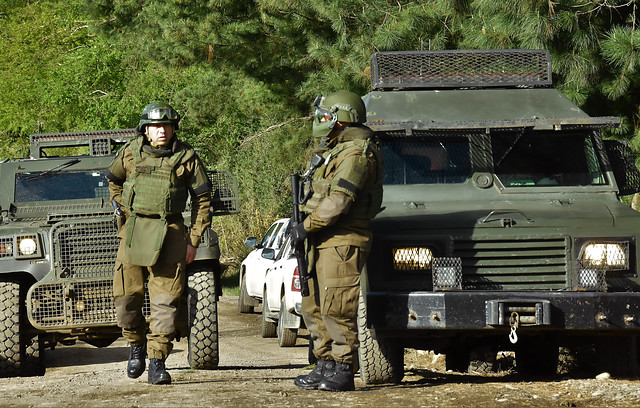 “Carabineros ingresó disparando a mansalva”: denuncian que comunero mapuche fue baleado durante operativo “Carabineros ingresó disparando a mansalva”: denuncian que comunero mapuche fue baleado durante operativo