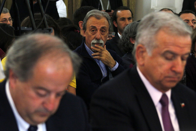 Sigue el “lunes negro” del Gobierno en el Congreso: Comisión del Trabajo rechaza idea de legislar la reforma previsional Sigue el “lunes negro” del Gobierno en el Congreso: Comisión del Trabajo rechaza idea de legislar la reforma previsional
