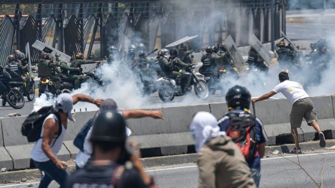 Crisis en Venezuela: quiénes son los dos jóvenes muertos durante las protestas contra Maduro Crisis en Venezuela: quiénes son los dos jóvenes muertos durante las protestas contra Maduro