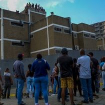 Motín en Venezuela: mueren 29 presos y 19 policías resultan heridos en un motín en un centro de detención policial en Acariagua