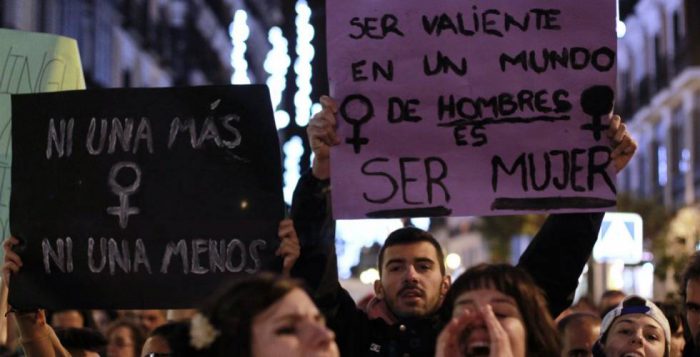 Mujeres y hombres feministas: salvar la democracia en peligro Mujeres y hombres feministas: salvar la democracia en peligro
