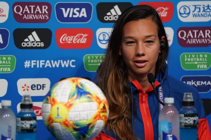 Christiane Endler anticipa debut de Chile en el Mundial: «Podemos dar la sorpresa» Christiane Endler anticipa debut de Chile en el Mundial: