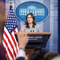 En la Casa Blanca sí cambió la vocera: Trump anuncia que Sarah Sanders dejará su cargo