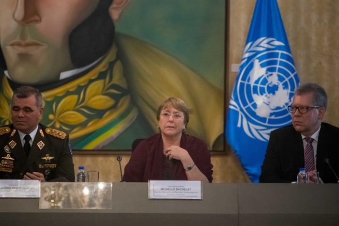 Protestan en Caracas para mostrar a Bachelet la crisis y «violación» de DDHH Protestan en Caracas para mostrar a Bachelet la crisis y