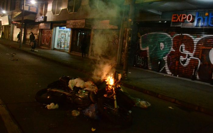 Valparaíso en picada contra la Cuenta Pública: Sharp «cobrará» al Gobierno los destrozos y el comercio porteño pide la salida de la gobernadora provincial Valparaíso en picada contra la Cuenta Pública: Sharp