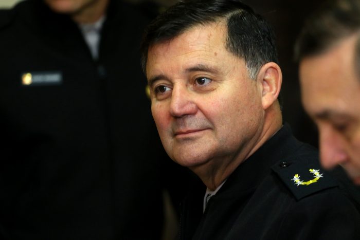 Comandante en Jefe del Ejército declinó referirse a situación del general (r) Oviedo: “No puedo hablar” Comandante en Jefe del Ejército declinó referirse a situación del general (r) Oviedo:
