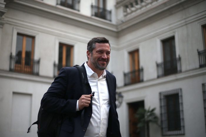 Bancada UDI deja de lado la polémica y se reúne con el ministro Sichel: “Representa energía nueva que llega al gabinete” Bancada UDI deja de lado la polémica y se reúne con el ministro Sichel: