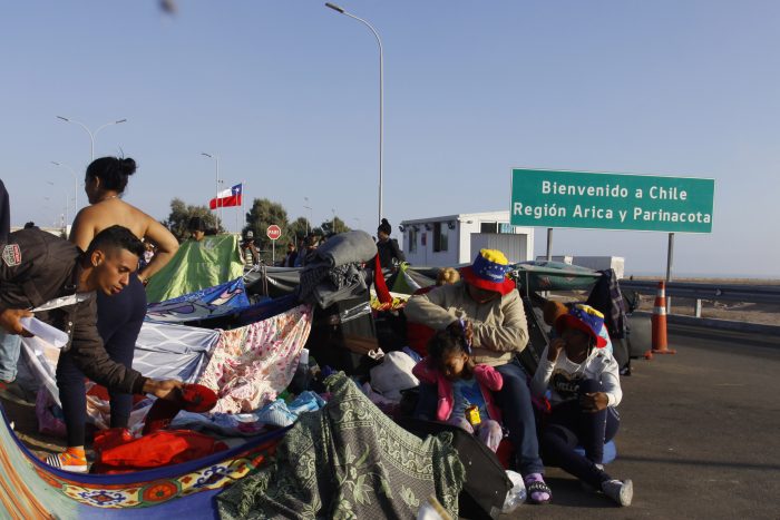 Venezolanos en la frontera: director de Incami en Arica advierte que decisión del Gobierno de pedir visa consular se tomó “sin medir las consecuencias”