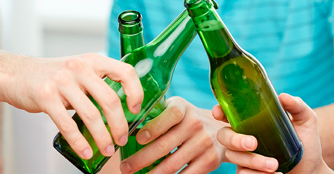 Fiestas Patrias: especialistas advierten de los riesgos de los atracones de alcohol Fiestas Patrias: especialistas advierten de los riesgos de los atracones de alcohol