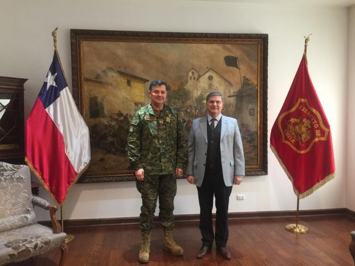 Tras reunirse con el presidente del CPLT, comandante en Jefe del Ejército asegura que sus viajes «están regulares y sin problemas» Tras reunirse con el presidente del CPLT, comandante en Jefe del Ejército asegura que sus viajes