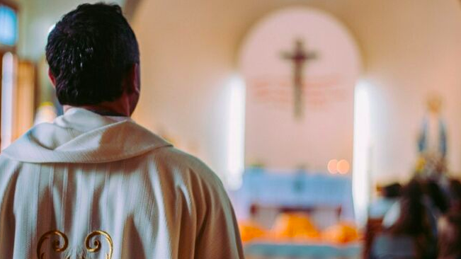 Se hunde la Iglesia ¿se hunde? Se hunde la Iglesia ¿se hunde?