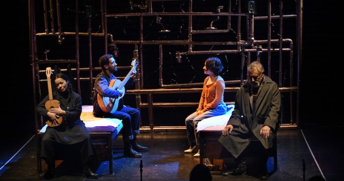 Obra “El descanso de las velas” de Flavia Radrigán en Teatro Finis Terrae Obra “El descanso de las velas” de Flavia Radrigán en Teatro Finis Terrae