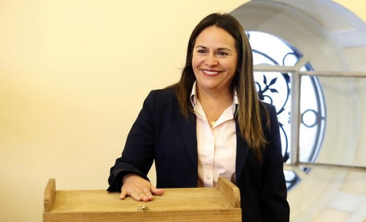 Diputada Pérez advierte que el Gobierno “se enredó” con la descentralización y la elección de gobernadores Diputada Pérez advierte que el Gobierno