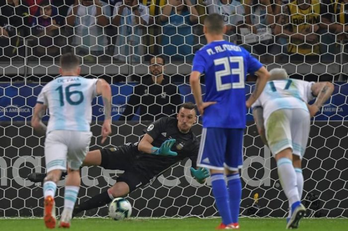 Argentina empató con Paraguay y complicó su clasificación a la ronda final de la Copa América Argentina empató con Paraguay y complicó su clasificación a la ronda final de la Copa América