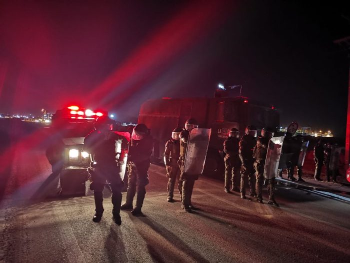 Huelga en Chuquicamata cumple 4 días y se pone al rojo tras duro cruce entre Codelco y los dirigentes sindicales Huelga en Chuquicamata cumple 4 días y se pone al rojo tras duro cruce entre Codelco y los dirigentes sindicales